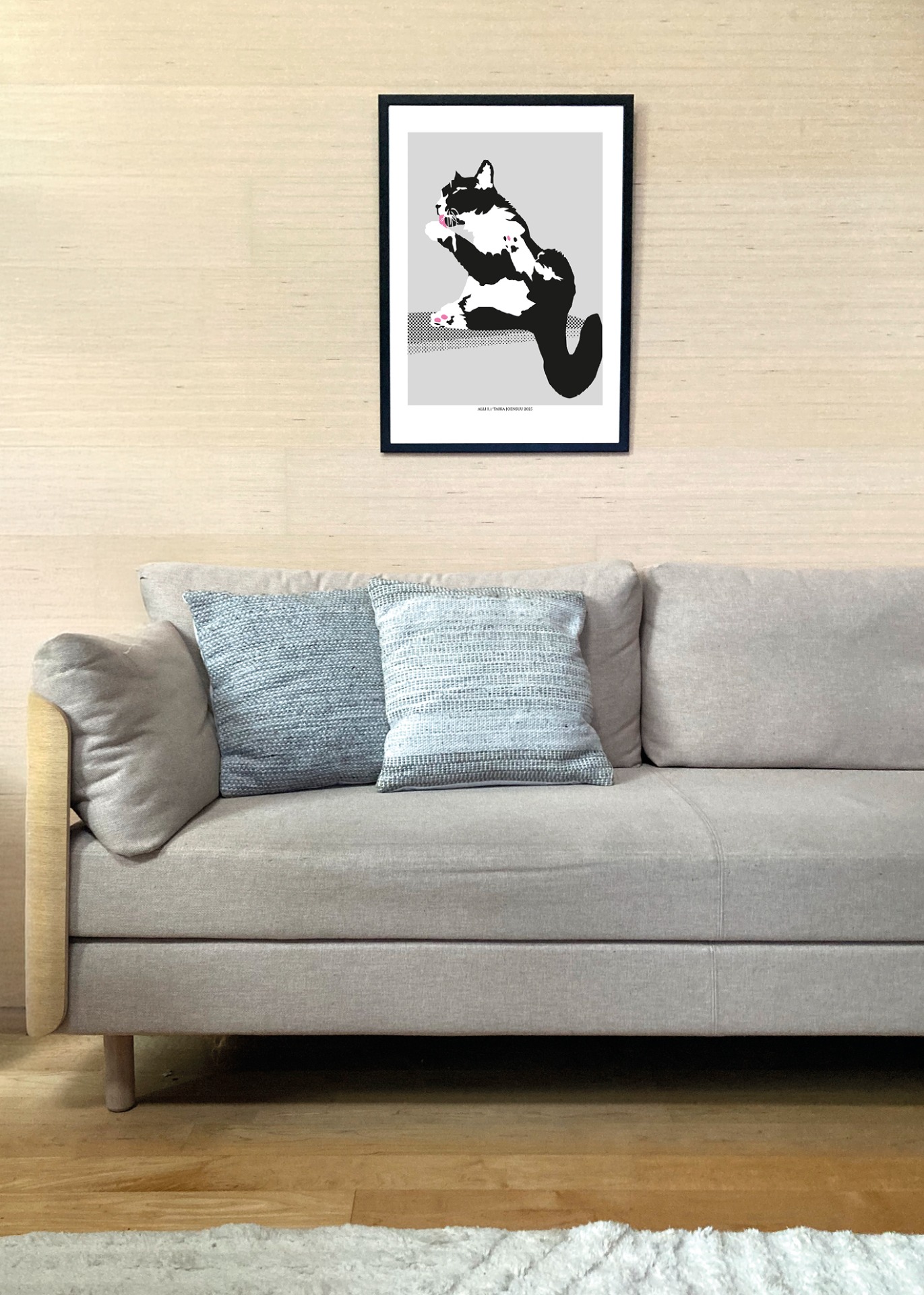Kissan hetkiä-juliste Alli I 50x70cm seinällä. Juliste myydään ilman kehystä.