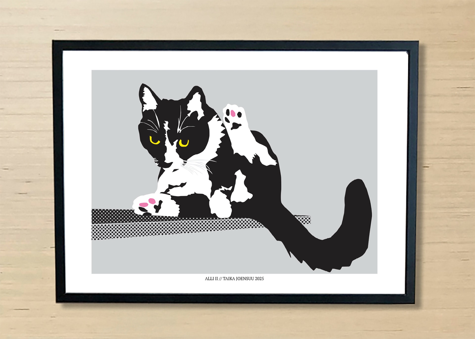 Kissan hetkiä-juliste, jossa mustavalkoinen kissa pesee vatsaansa.