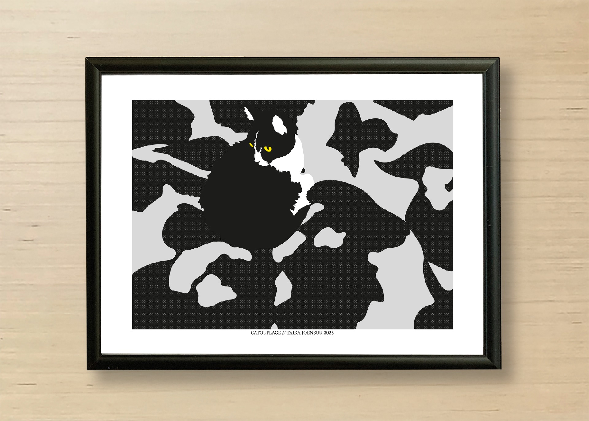 Kissan hetkiä-juliste Catouflage 40x30cm. Juliste myydään ilman kehystä.